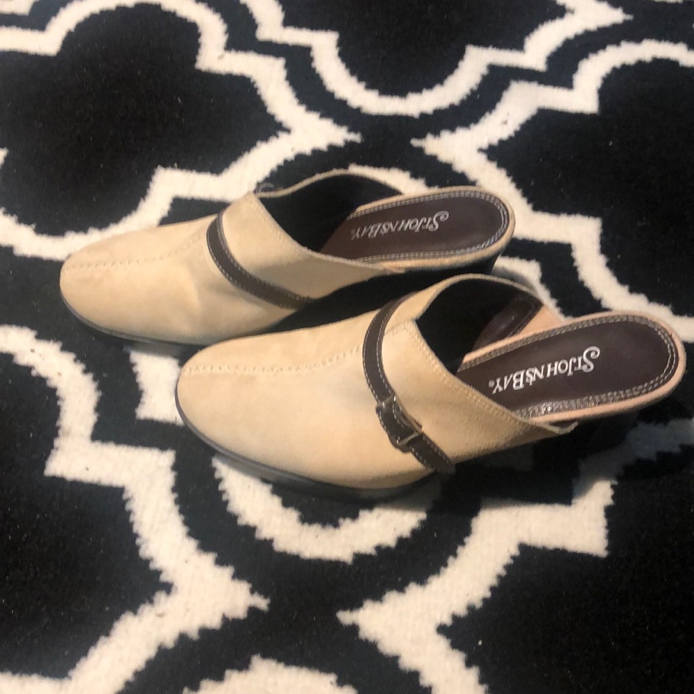 St. John’s bay tan suede heels